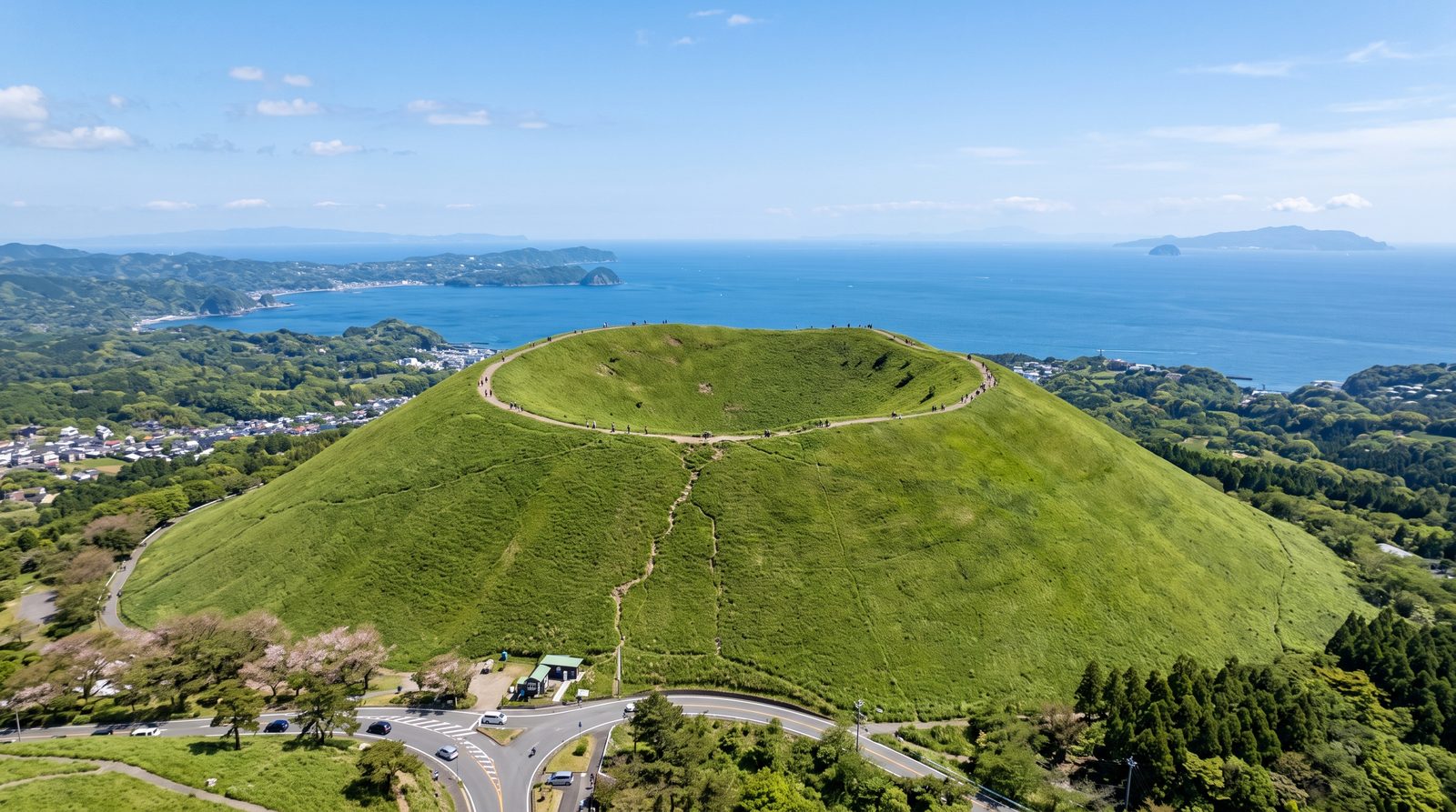 Mt. Omuro, one star in the 2020 Michelin Green Guide — the grass-covered volcanic cone above East Izu